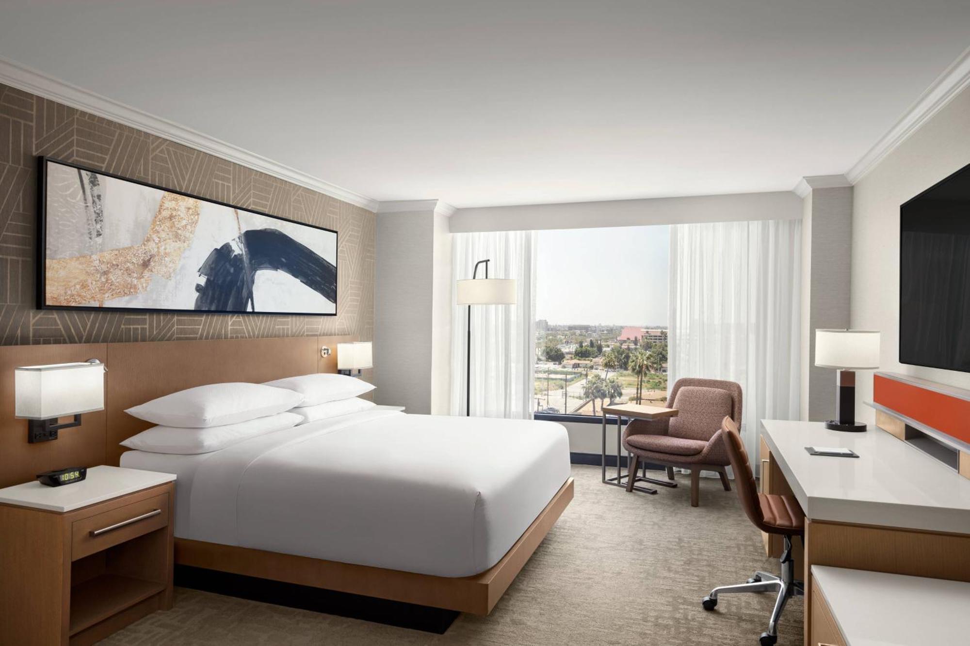 Delta Hotels by Marriott Anaheim Garden Grove Exterior foto